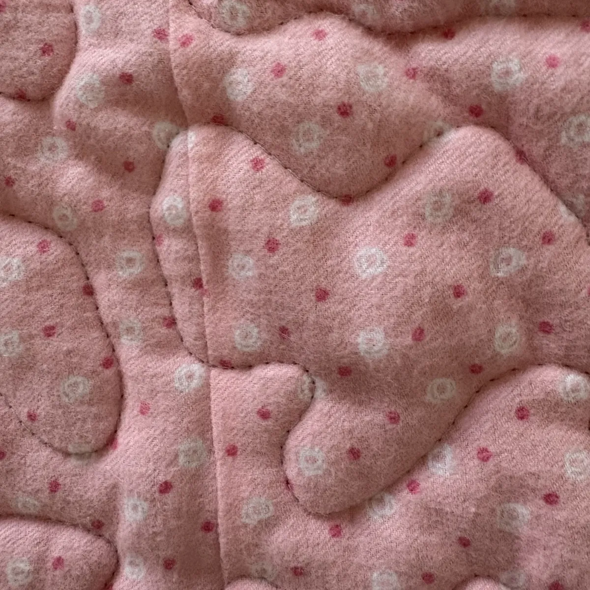 peachy little lamb detail 3