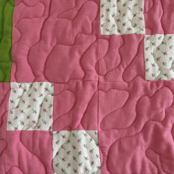 rose baby quilt detail 1