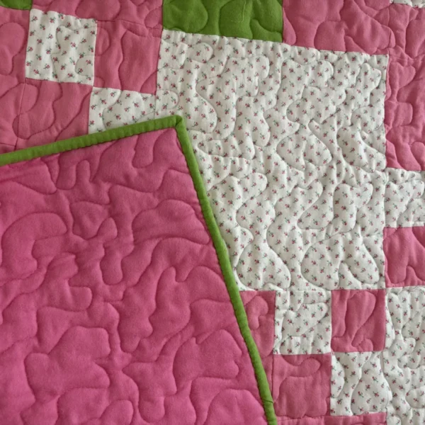 rose baby quilt detail 4