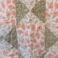 baby quilt rosebud detail 6