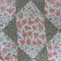 rosebud quilt detail 3