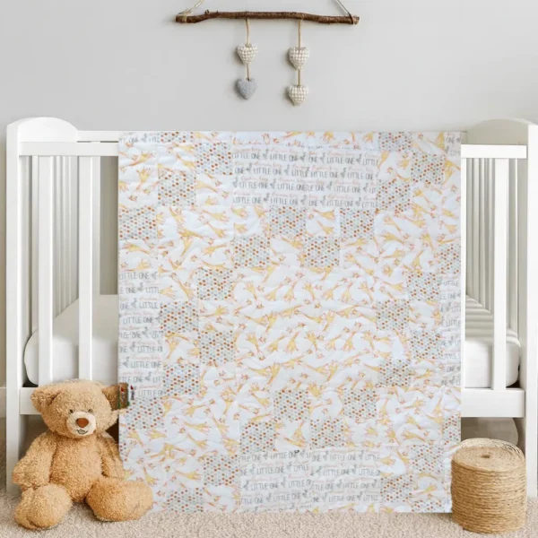 giraffe baby quilt product image