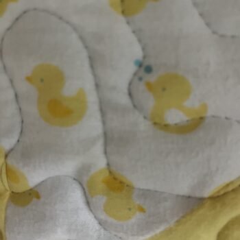 yellow duck detail 2