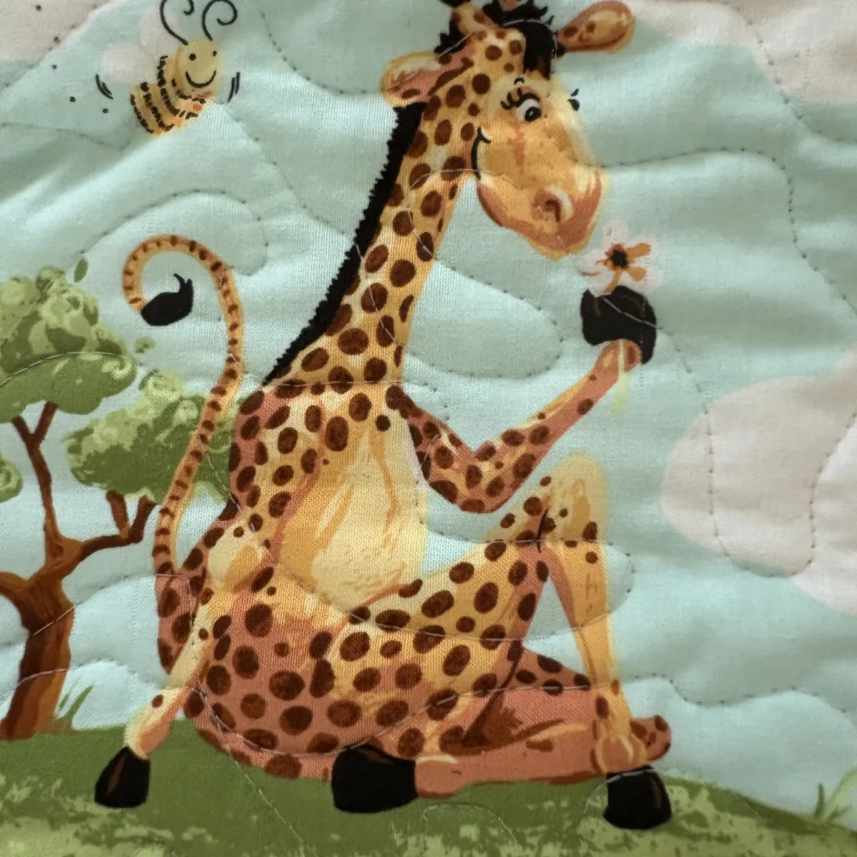 new giraffe family baby quilt detail 4