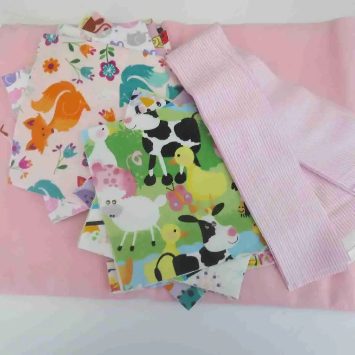Pink I Spy Quilt Kit squares