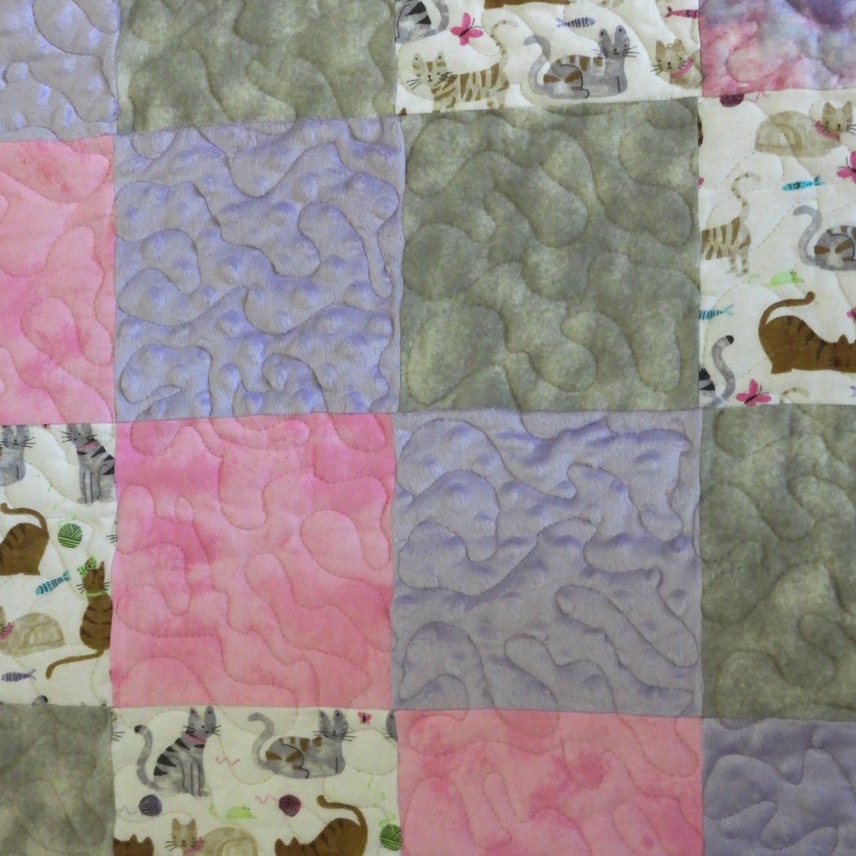 Kittens & cuddles baby quilt detail 6