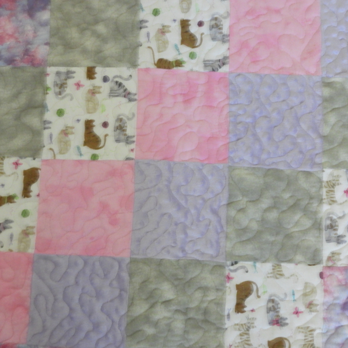 Kittens & cuddles baby quilt detail 4