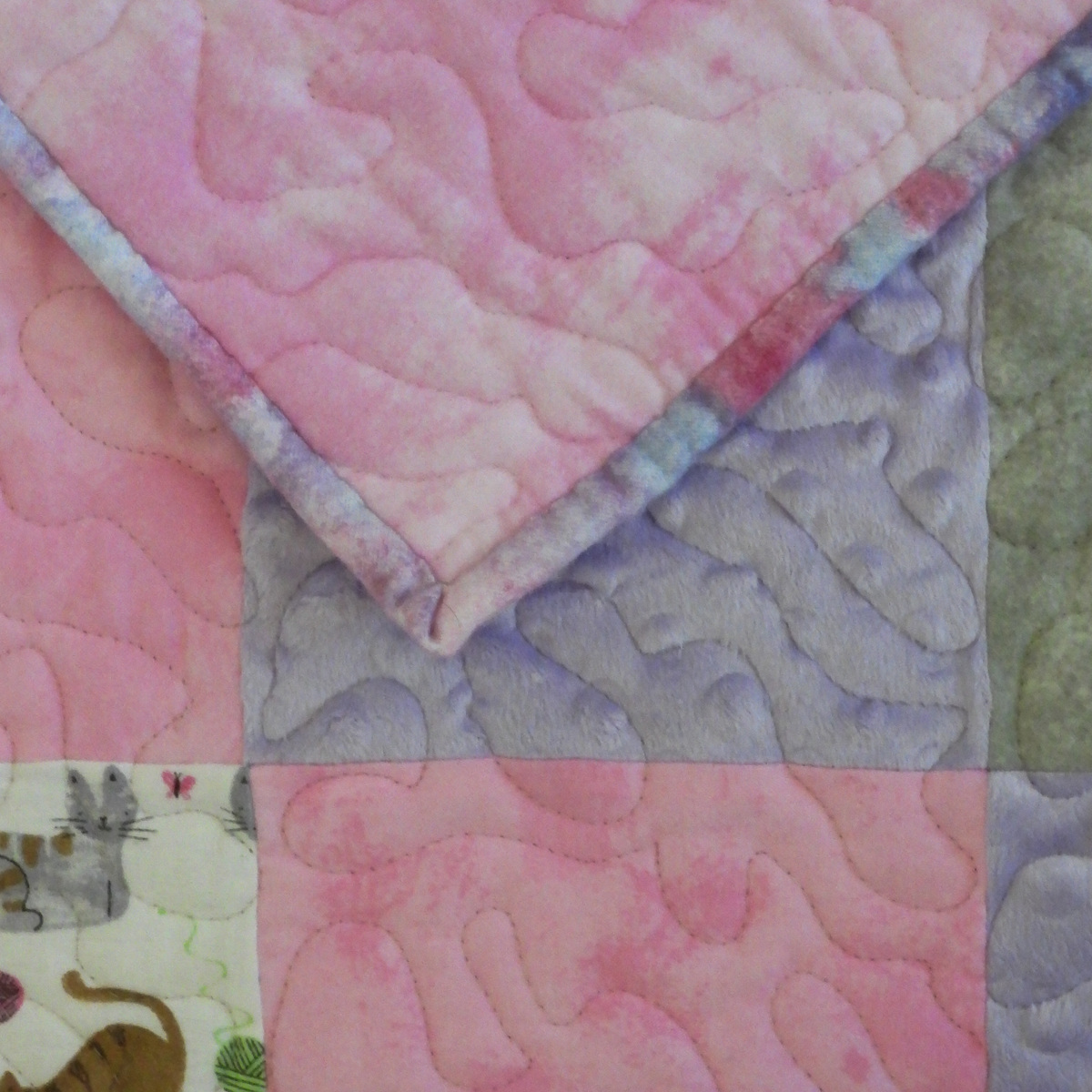 Kittens & cuddles baby quilt detail with backing