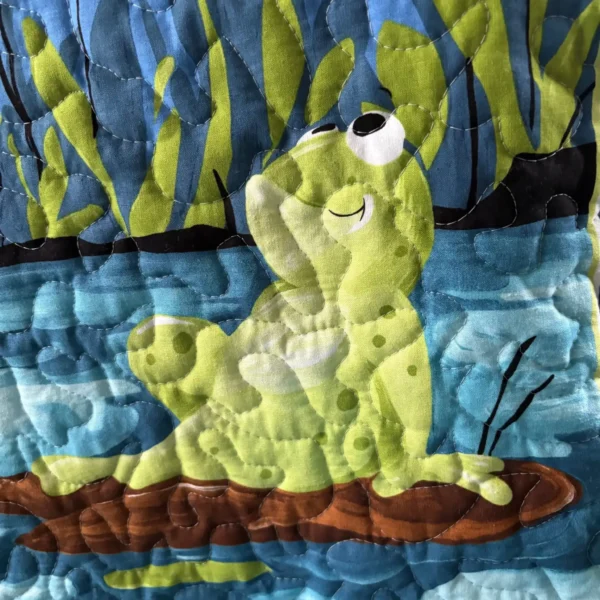 Froggy Friends quilt closeup detail 2