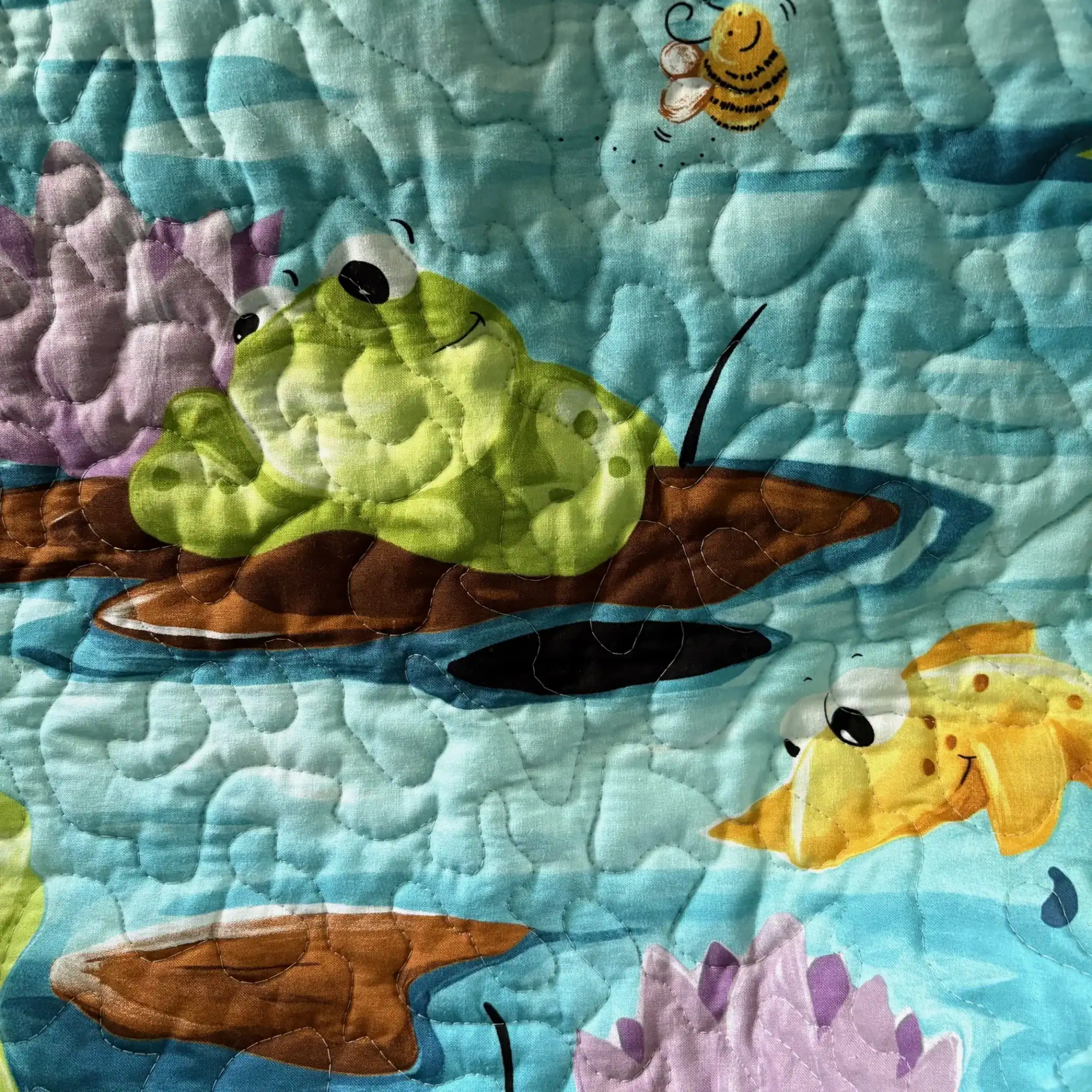 Froggy Friends Baby Quilt detail 3