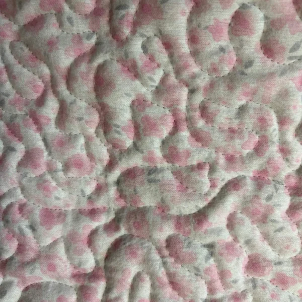 Blooms & blush baby quilt close up