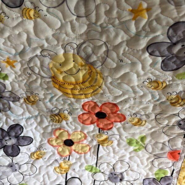 Buzzing Blooms baby quilt