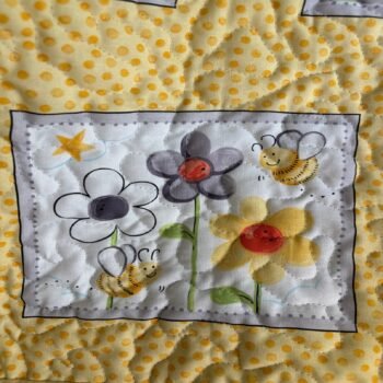 Buzzing Blooms Panel Quilt - Image 3